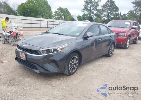 2023 Kia Forte Lxs z USA, uszkodzony, nr VIN 3KPF24AD3PE566815